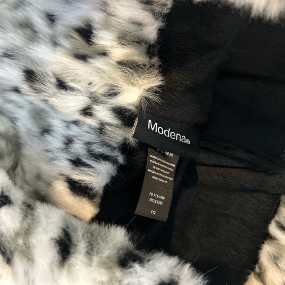 Modena Leopard Faux Fur Stole - Picture 3 of 3